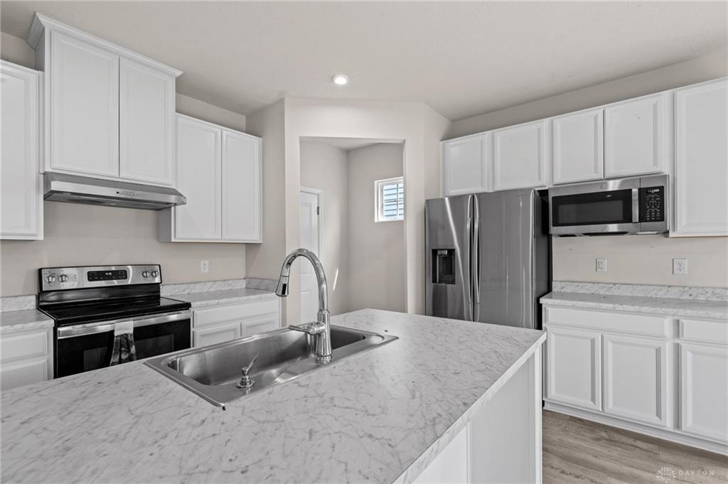 169 Cresting Property Photo 19