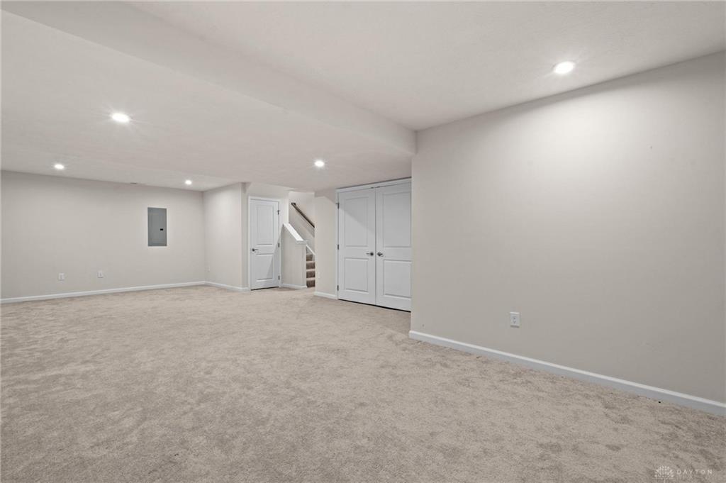 169 Cresting Property Photo 35
