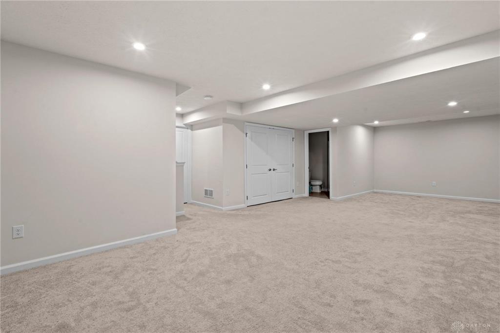169 Cresting Property Photo 36