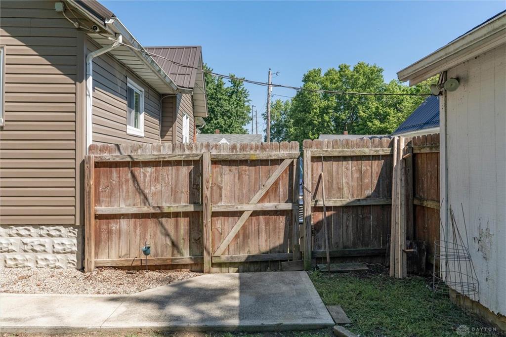 820 South Property Photo 34