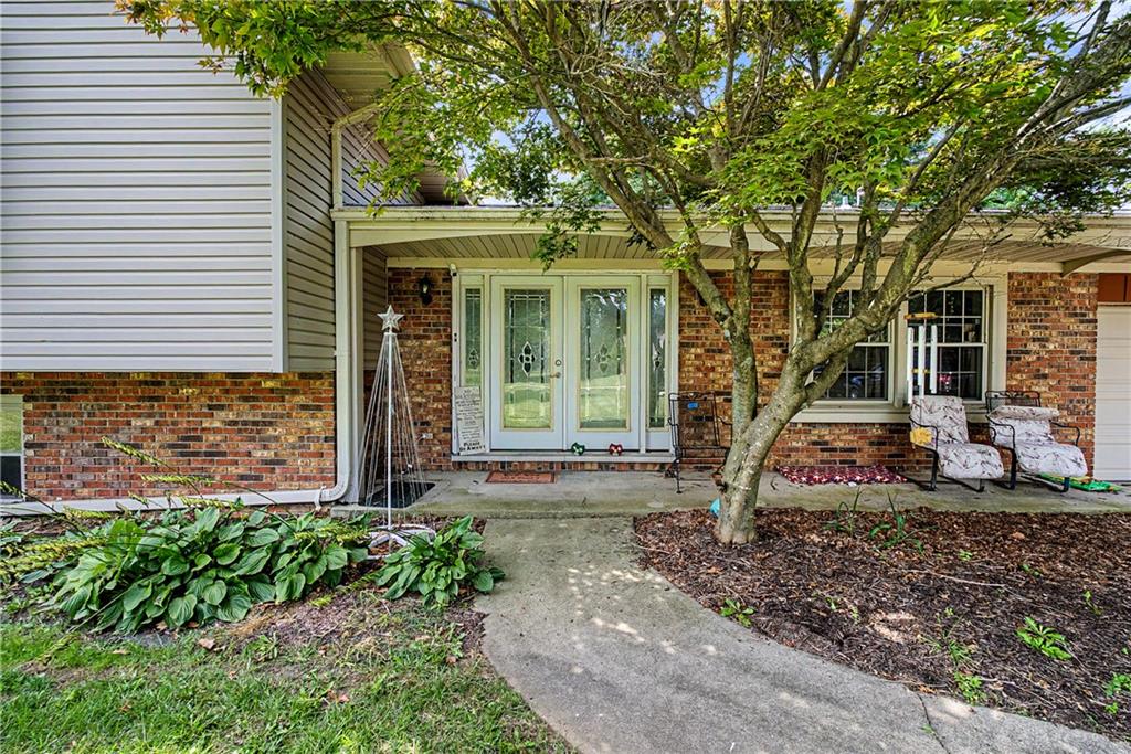 99 Katherine Property Photo 2