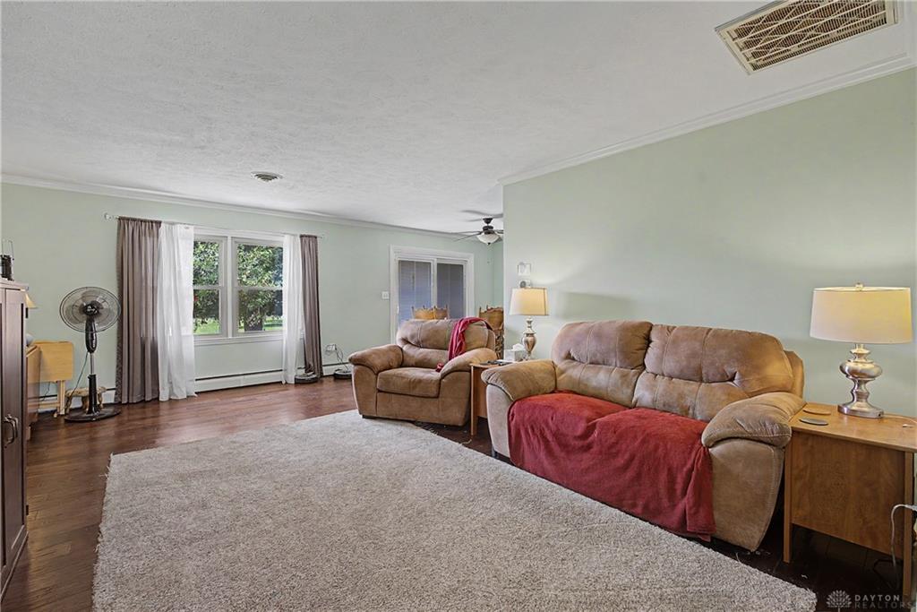 99 Katherine Property Photo 6
