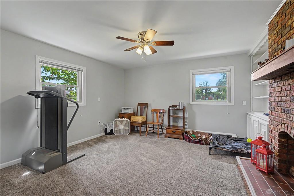 99 Katherine Property Photo 28