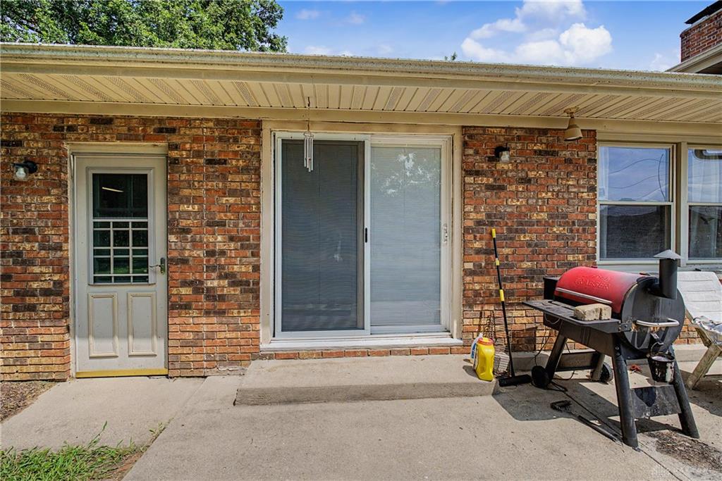 99 Katherine Property Photo 32