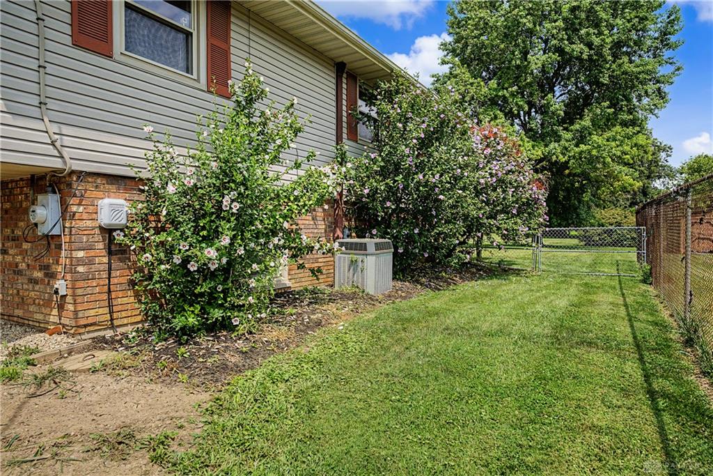 99 Katherine Property Photo 40