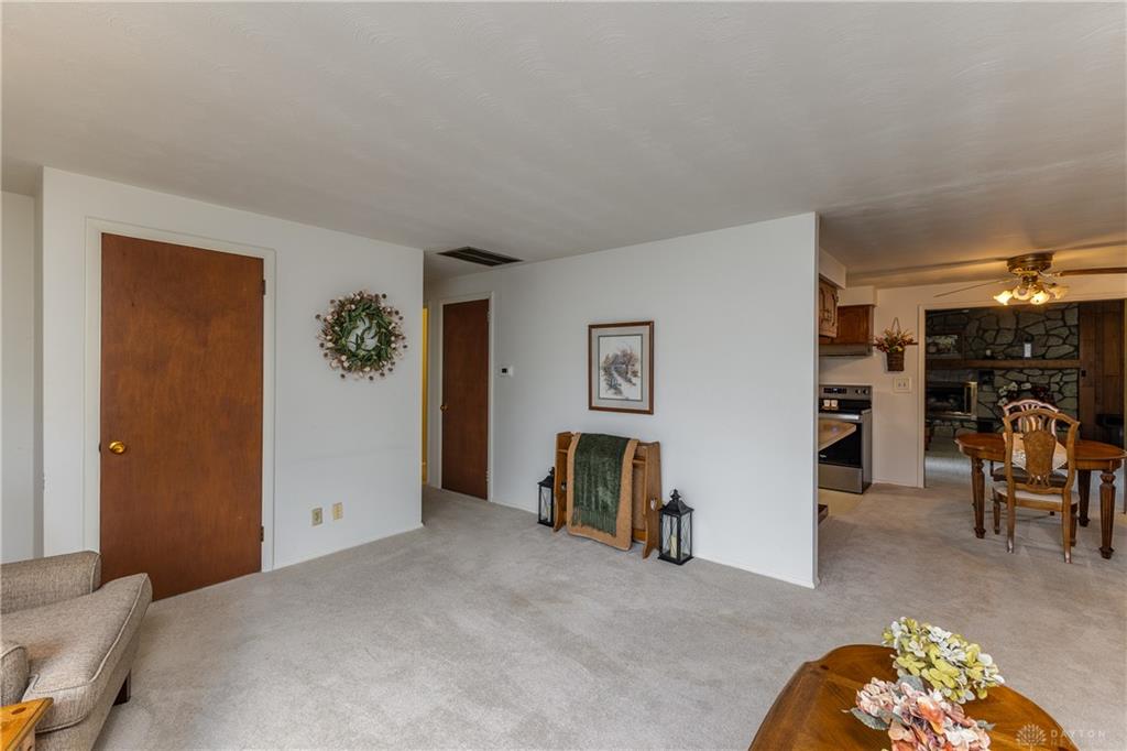1004 Bristol Property Photo 8