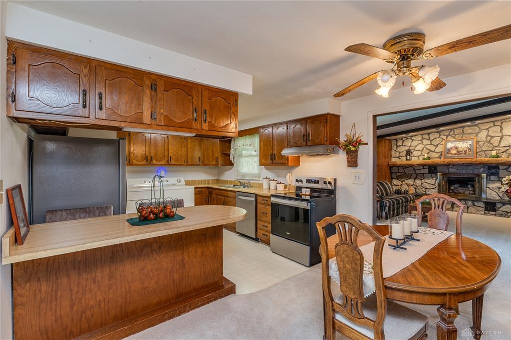 1004 Bristol Property Photo 9