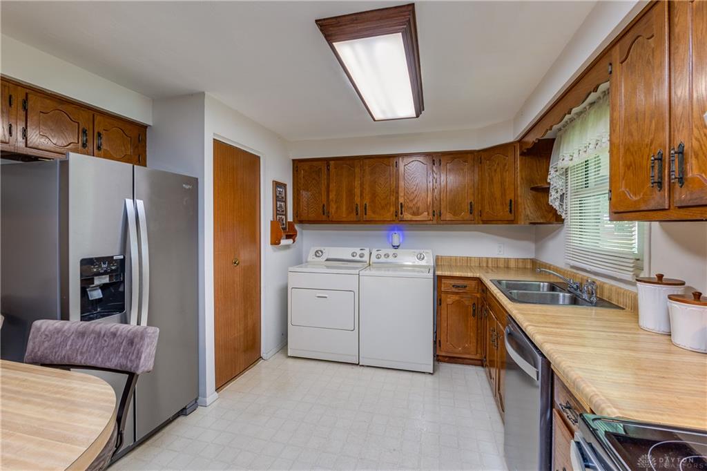 1004 Bristol Property Photo 11