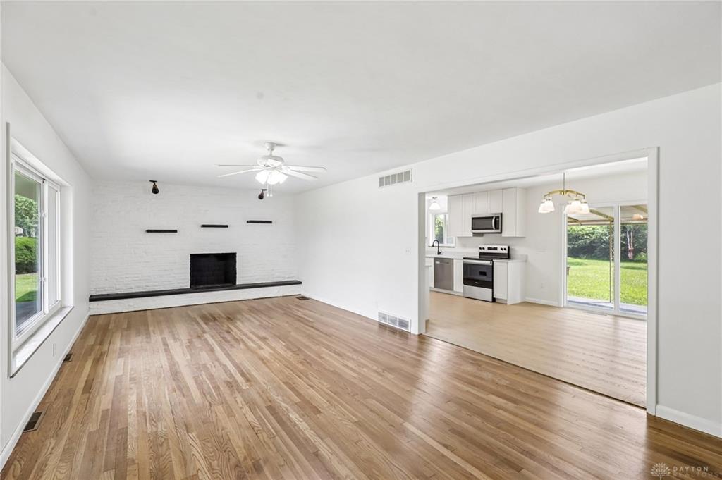 2078 S Belleview Property Photo 4