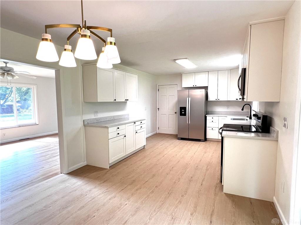 2078 S Belleview Property Photo 8