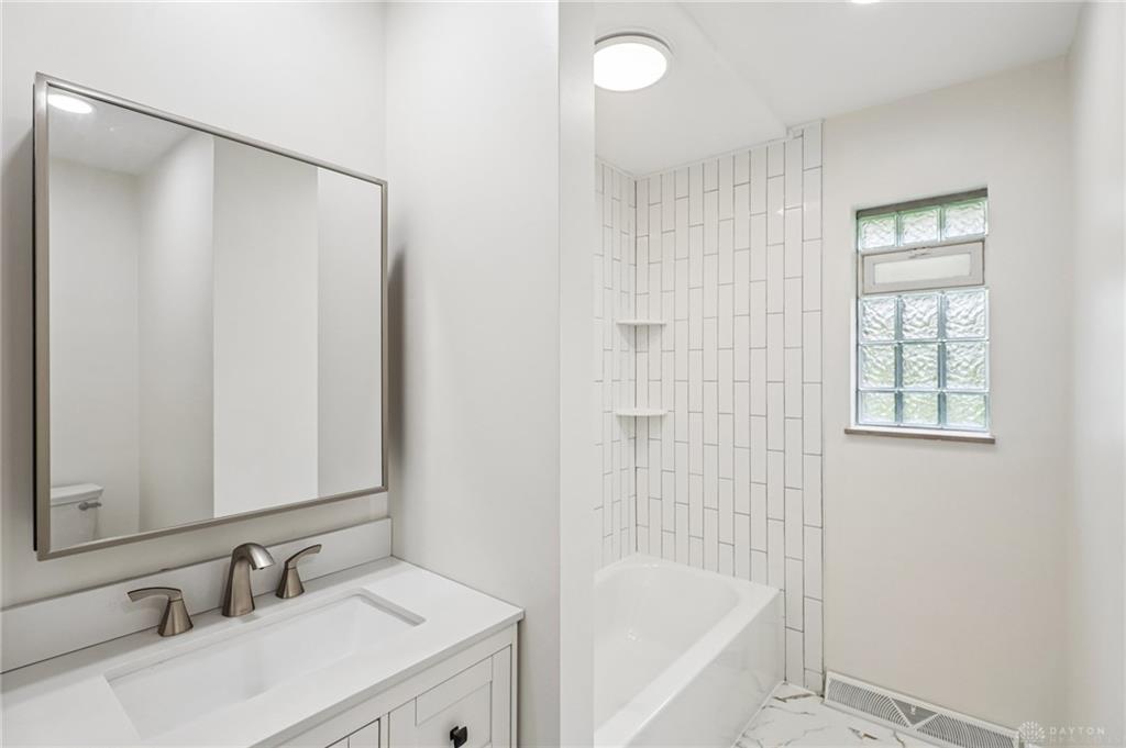 2078 S Belleview Property Photo 22