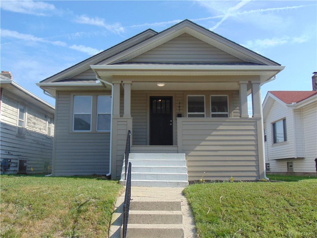 747 Heck Property Photo 3