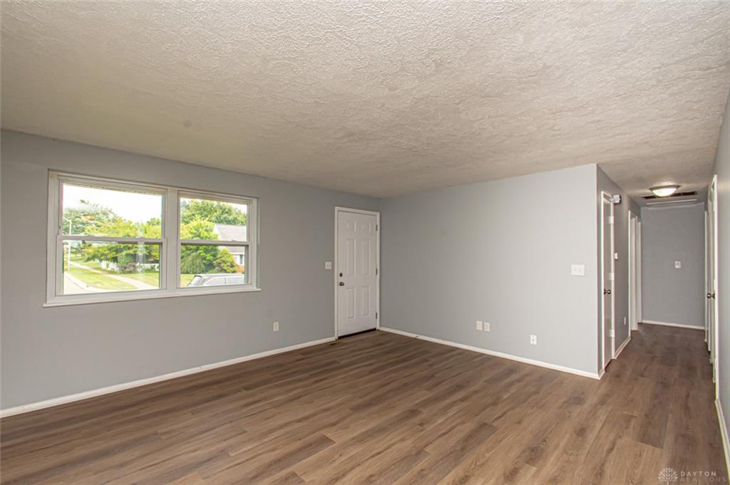 7613 Damascus Property Photo 3