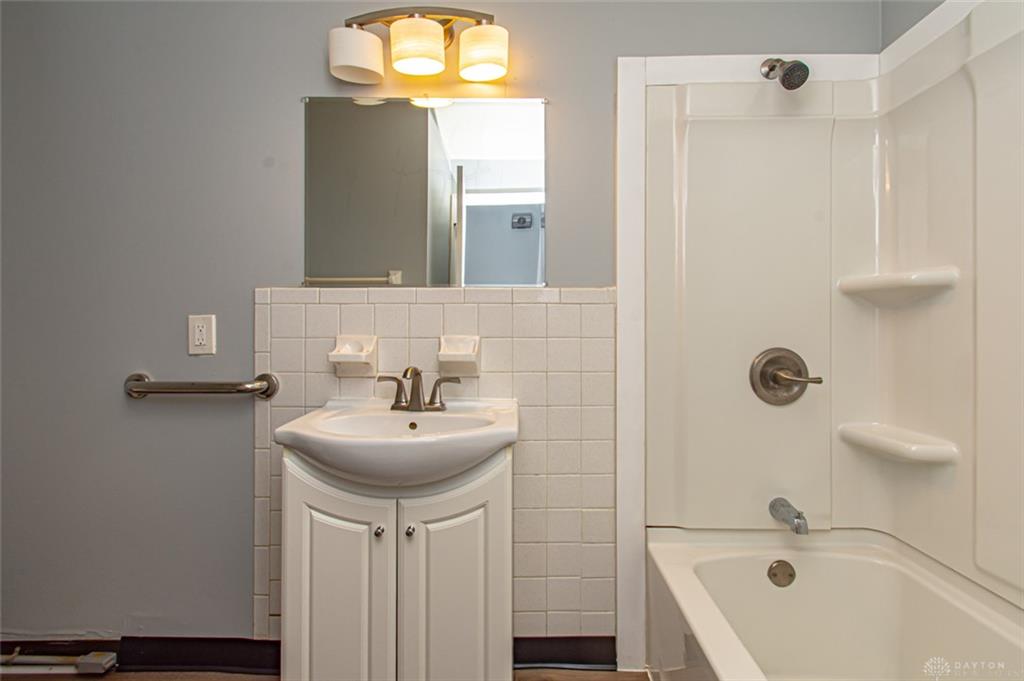 7613 Damascus Property Photo 8