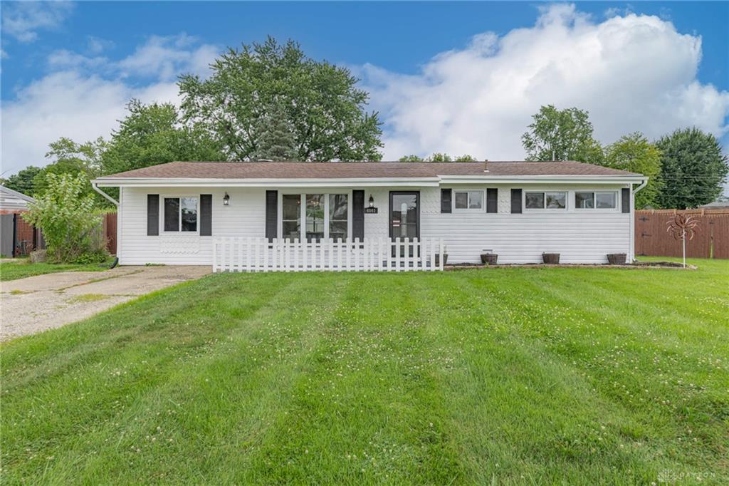 4041 Rosehill Property Photo 1