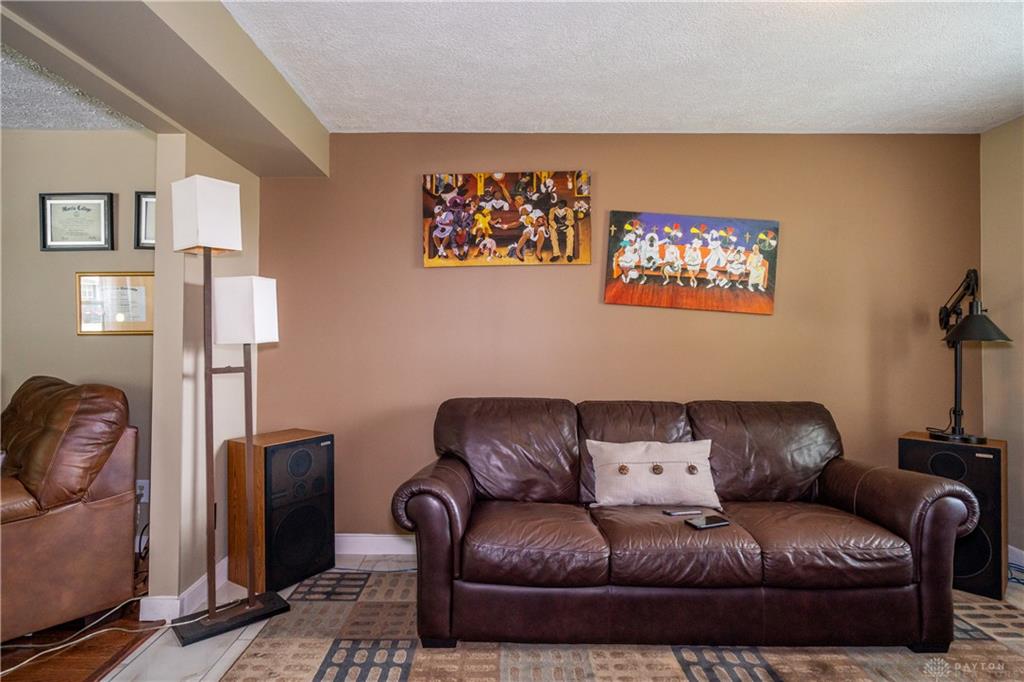 7519 Rustic Woods Property Photo 8