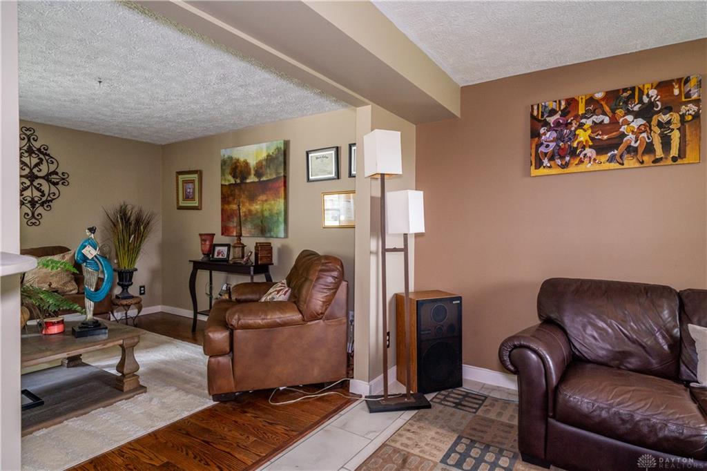 7519 Rustic Woods Property Photo 9
