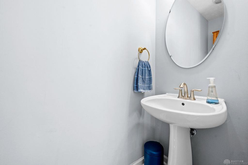 2444 Featherston Property Photo 21