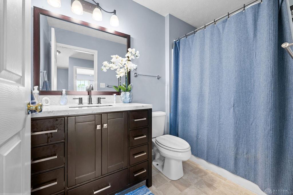 2444 Featherston Property Photo 37