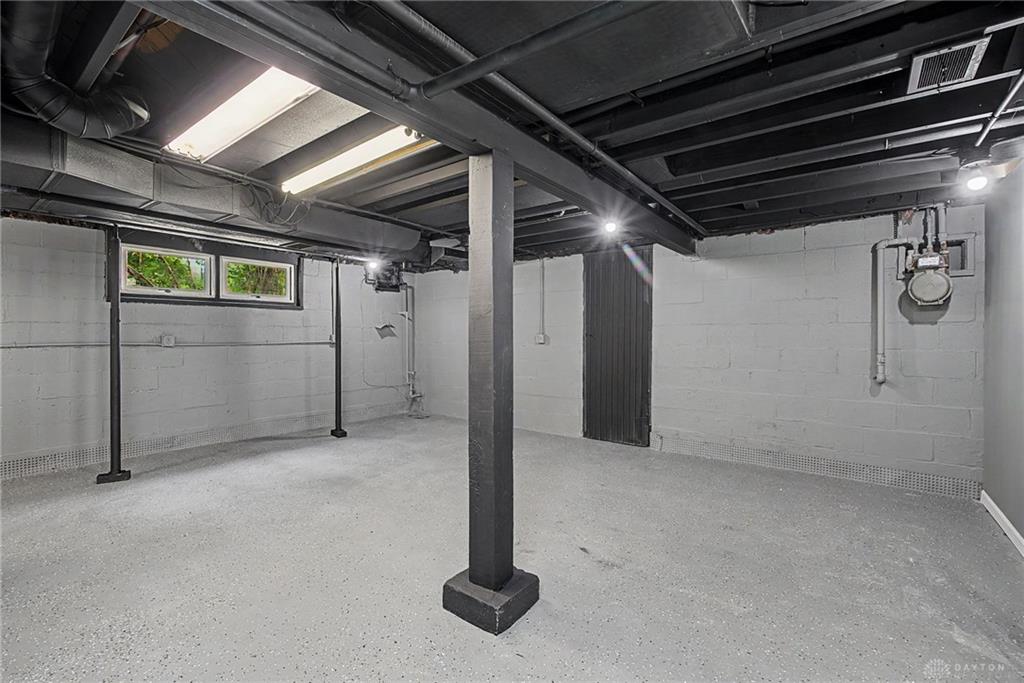 17 Coffman Property Photo 32