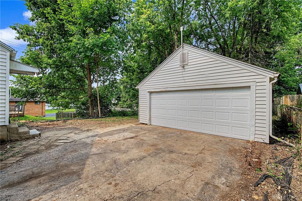 17 Coffman Property Photo 37