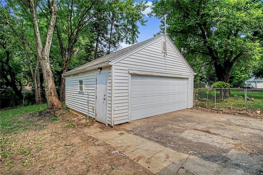 17 Coffman Property Photo 38