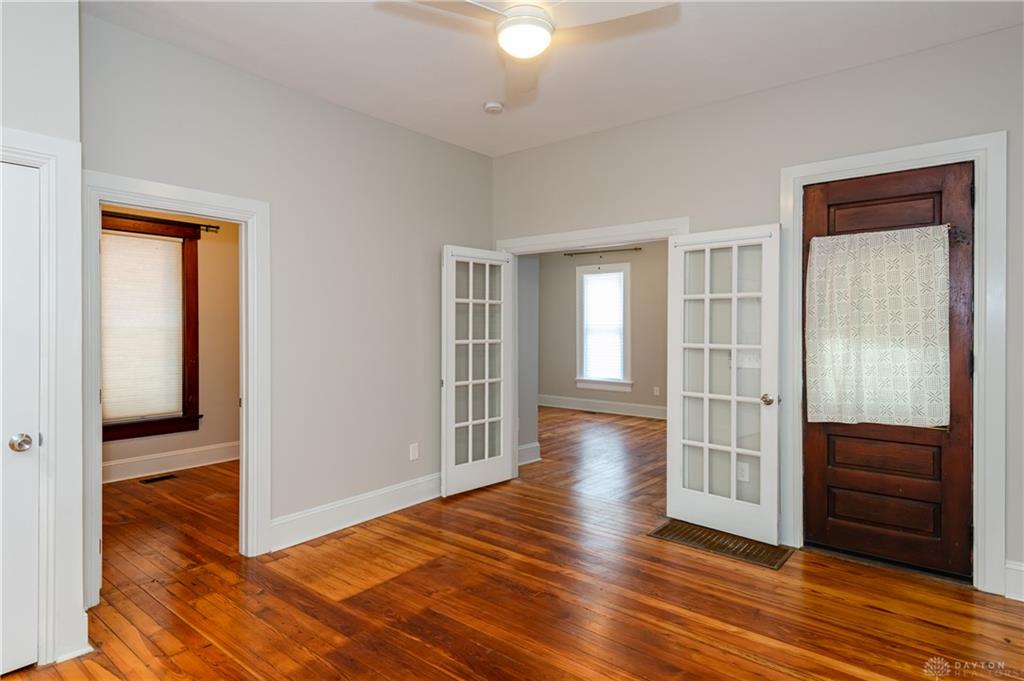 666 Oak Property Photo 5