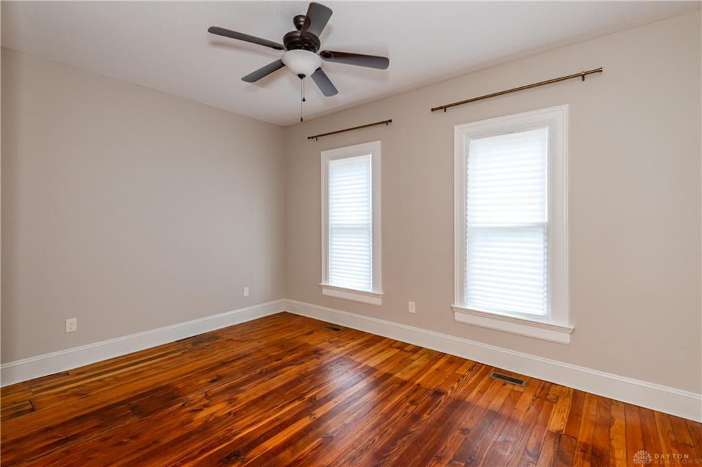 666 Oak Property Photo 15