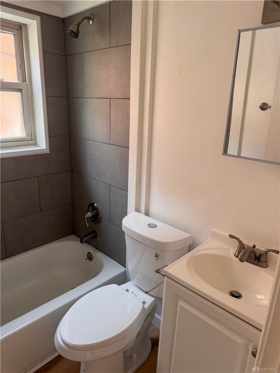 212 E Bruce Property Photo 18