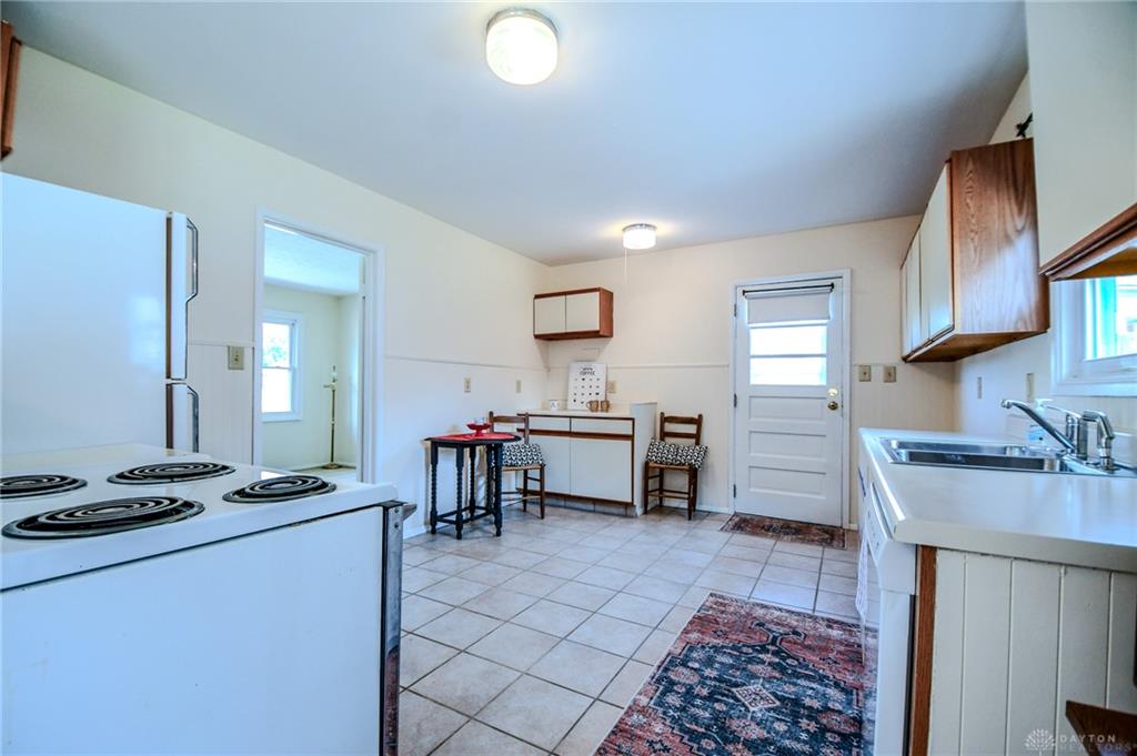2263 S Aragon Property Photo 16