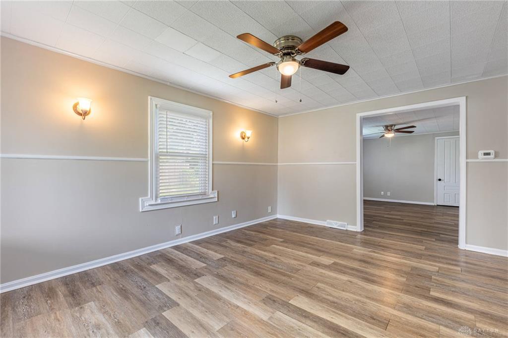 2832 Ferncliff Property Photo 5