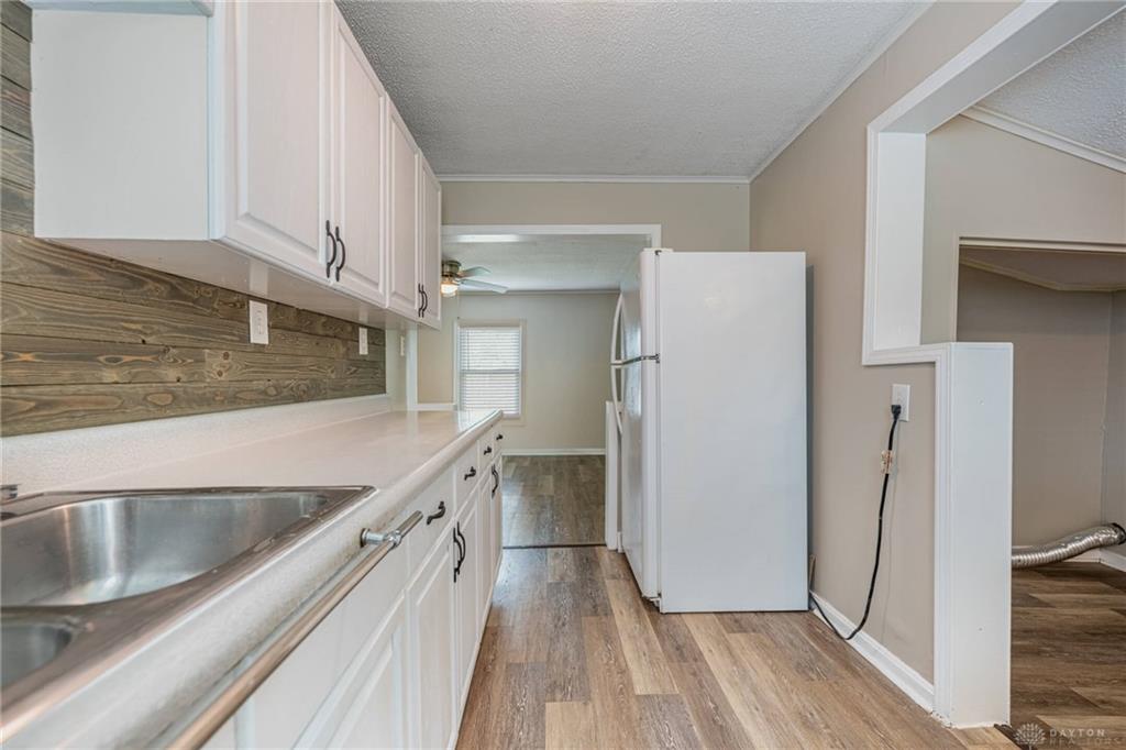 2832 Ferncliff Property Photo 11