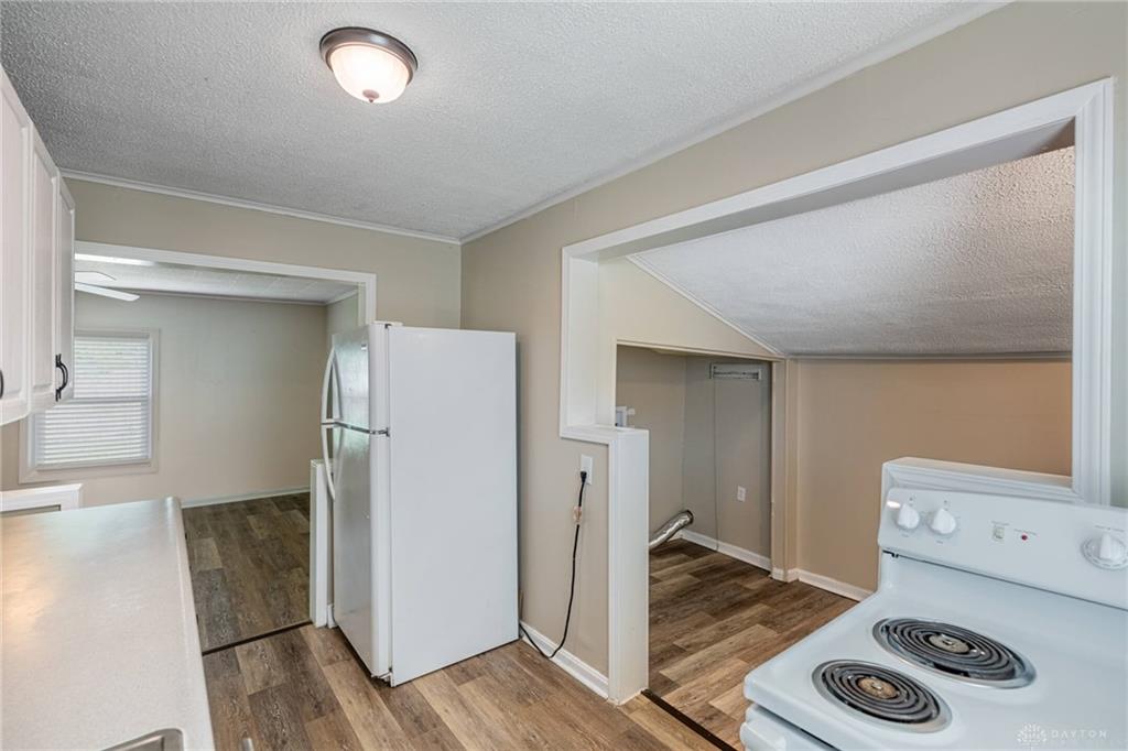 2832 Ferncliff Property Photo 12