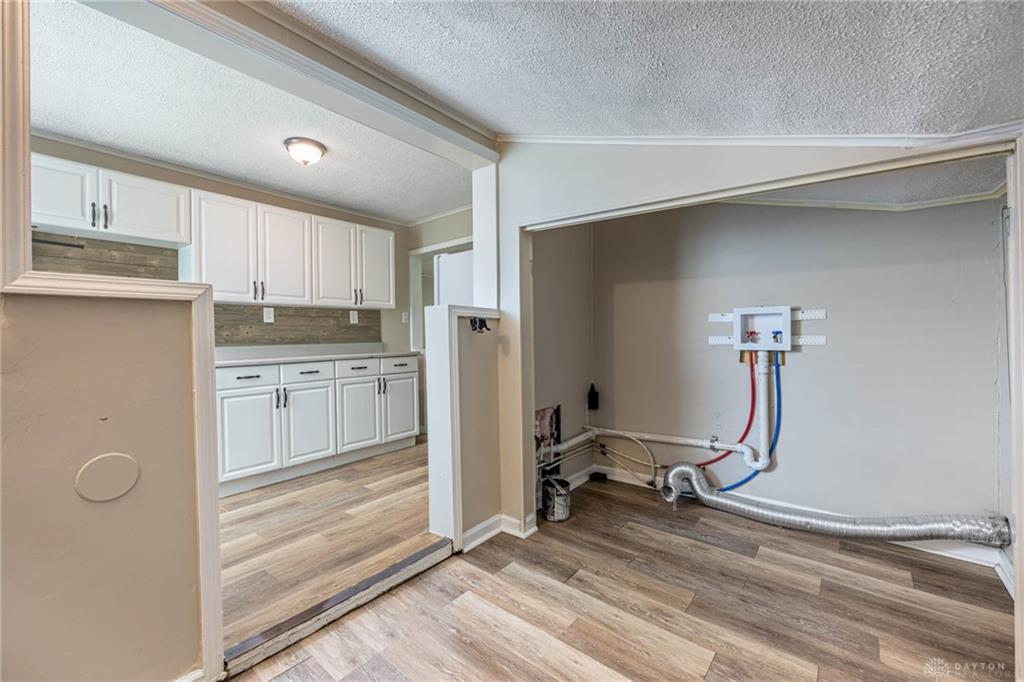2832 Ferncliff Property Photo 13