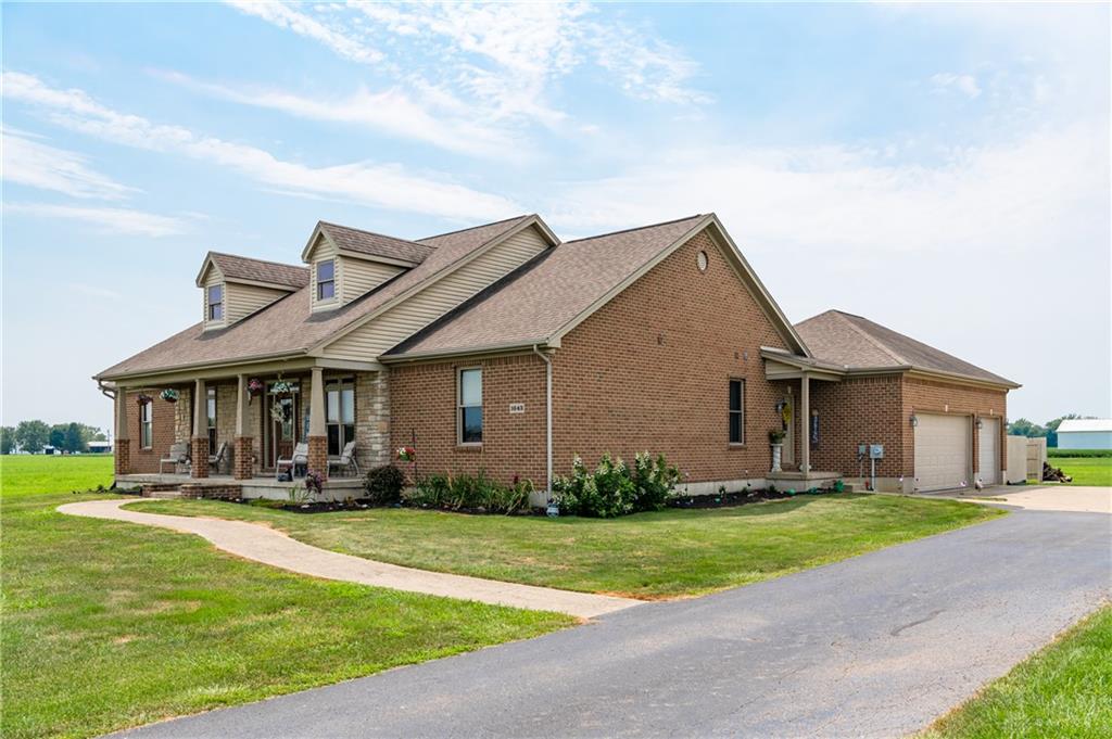1643 St John Property Photo 3