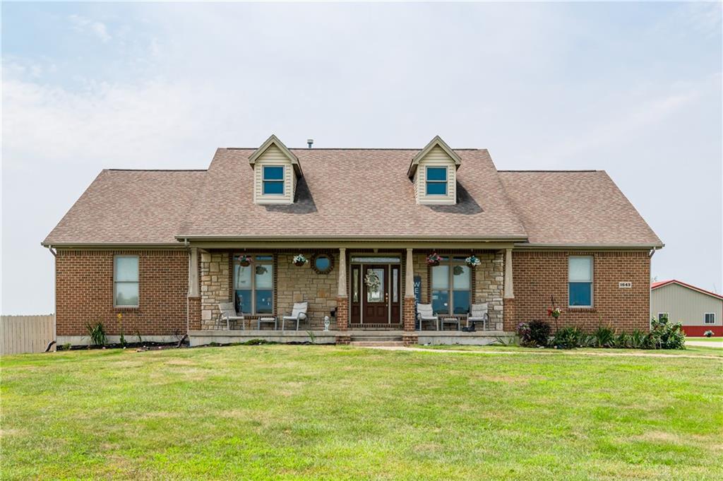 1643 St John Property Photo 4