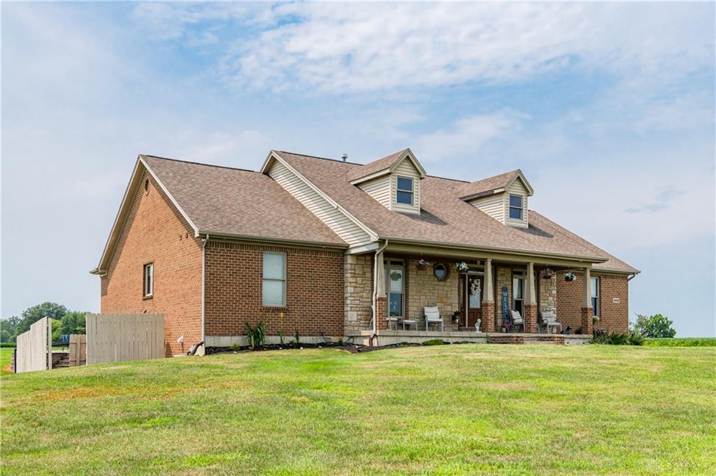 1643 St John Property Photo 5