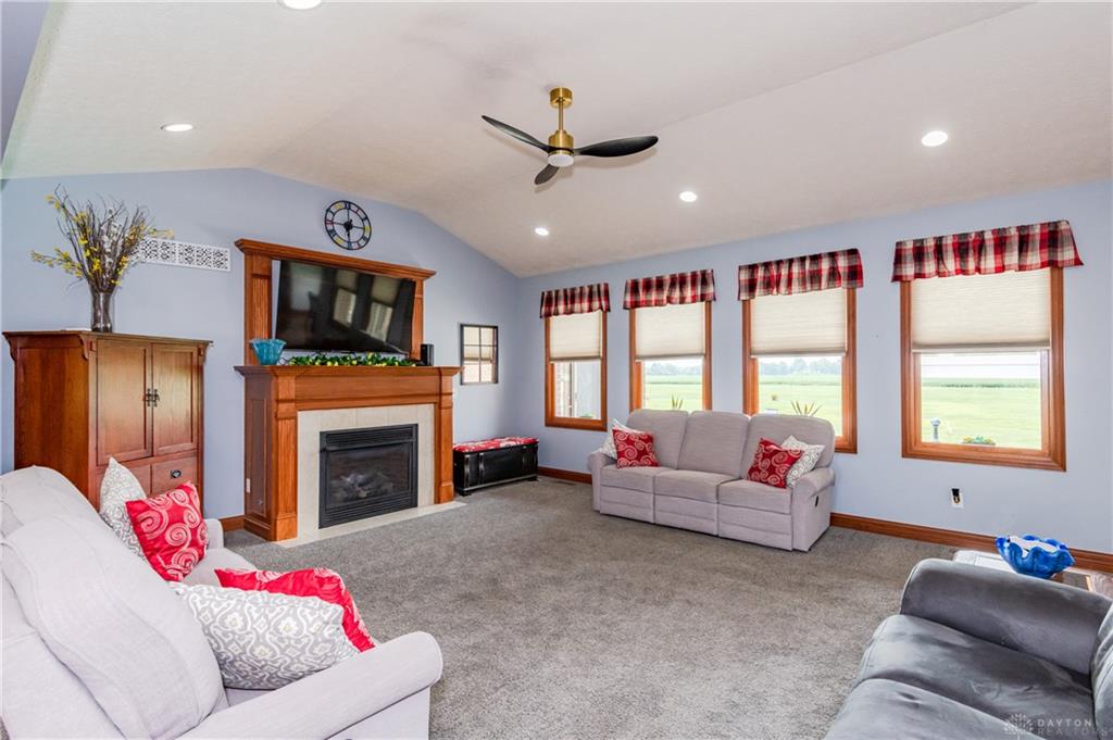 1643 St John Property Photo 11