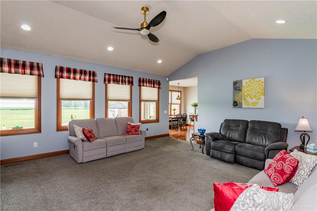 1643 St John Property Photo 12