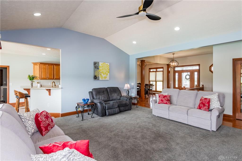 1643 St John Property Photo 13