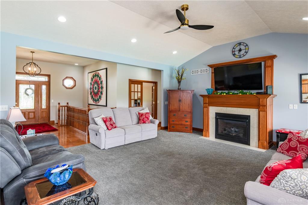 1643 St John Property Photo 14