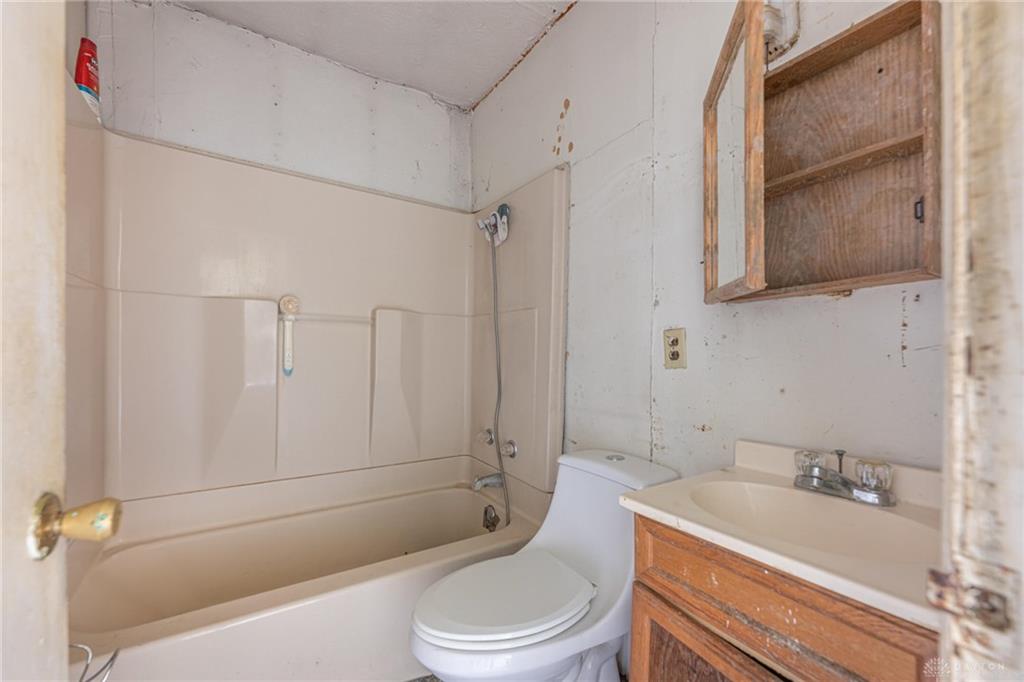 9423 Bruce Property Photo 11