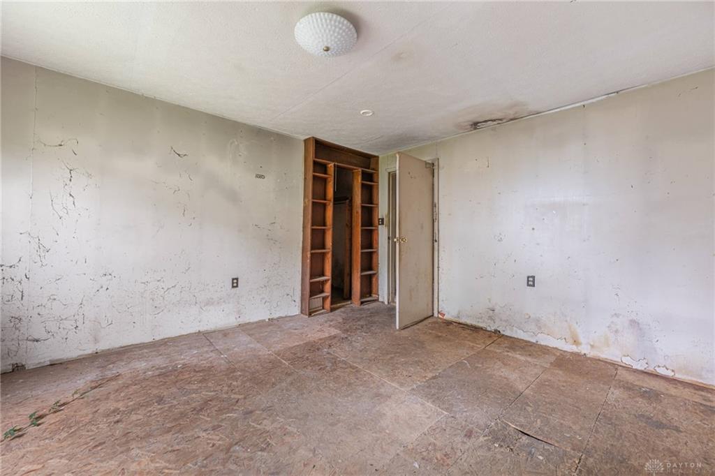 9423 Bruce Property Photo 13