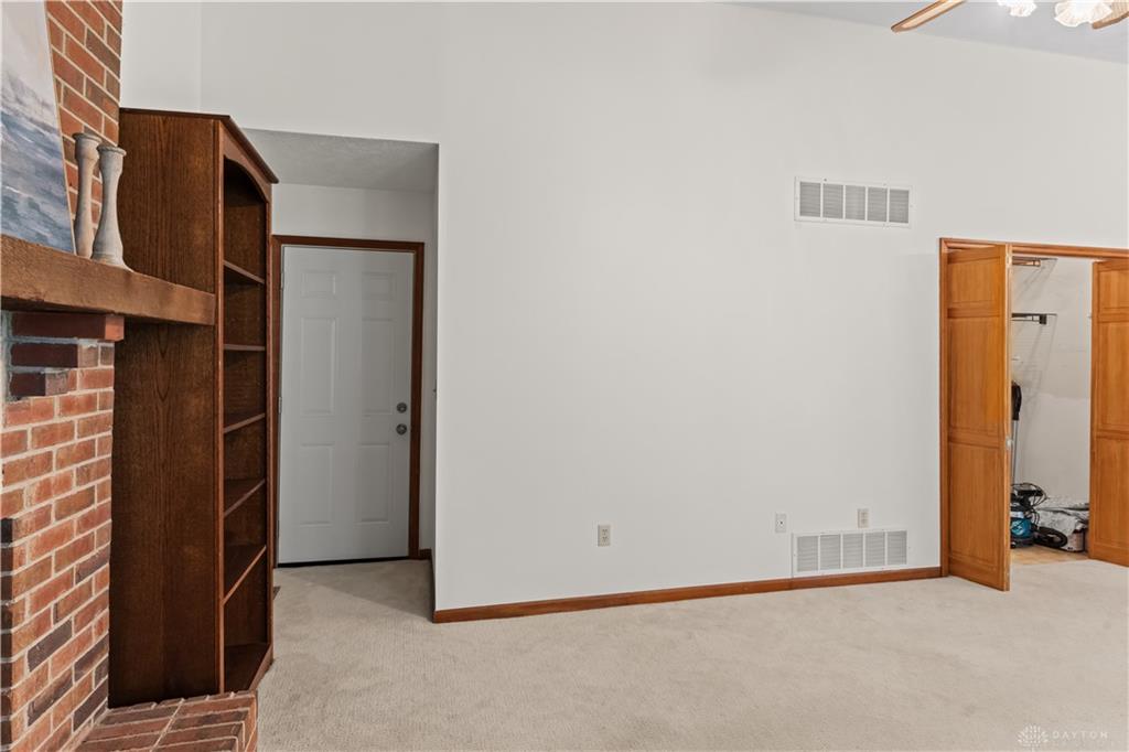 6436 Manete Property Photo 15