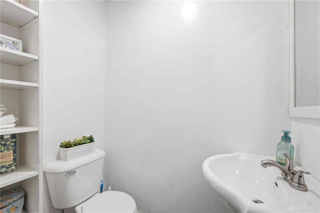 663 Greenlawn Property Photo 20
