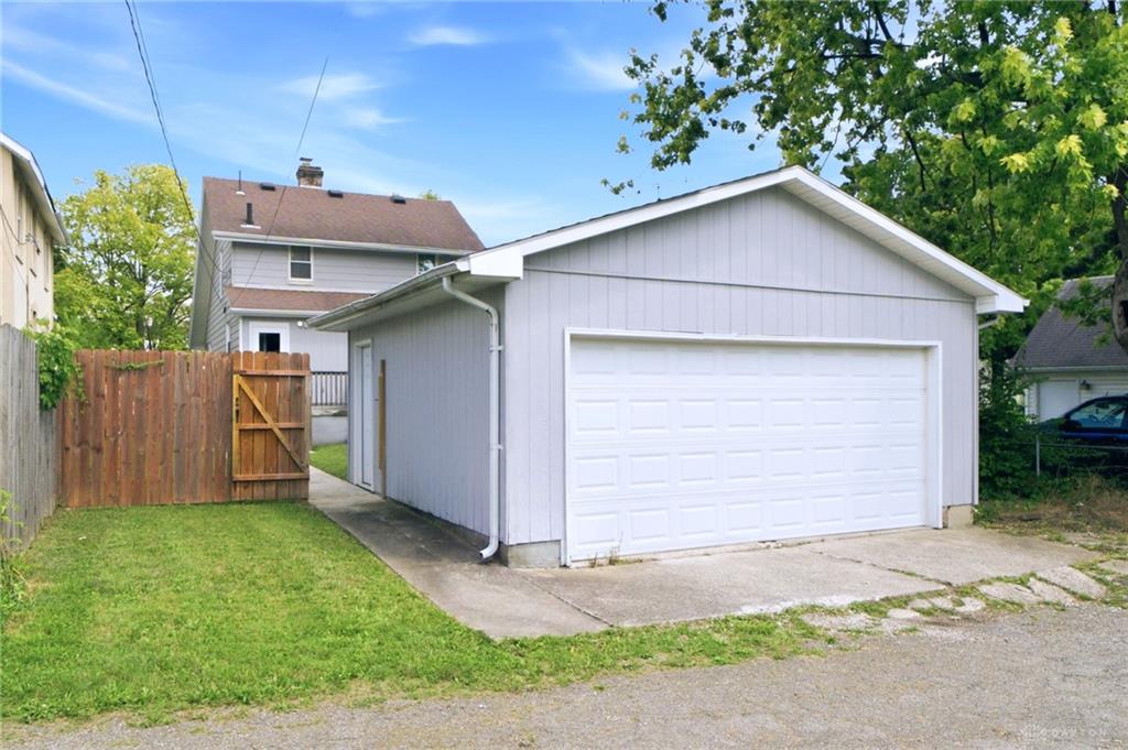 663 Greenlawn Property Photo 41