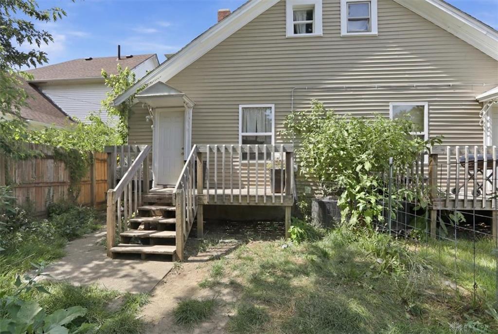2728-2730 E 4th Property Photo 20