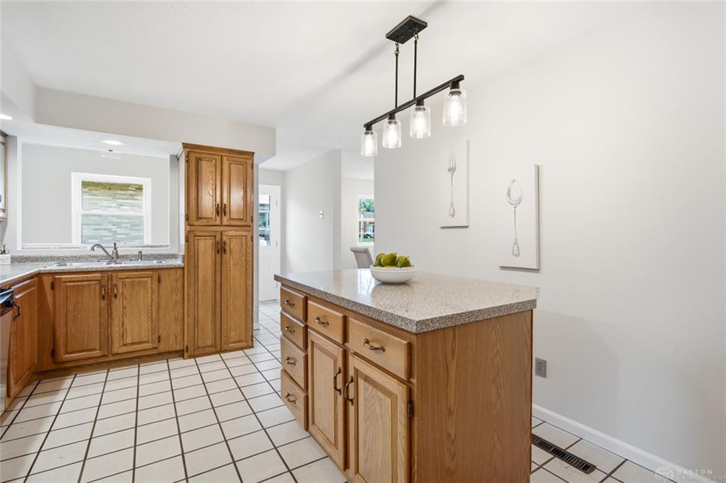 2198 Cherry Oak Property Photo 10