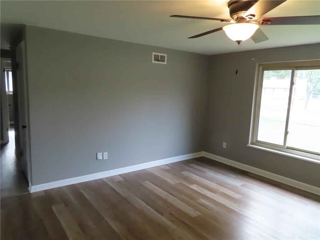 937 E Stroop Property Photo 6