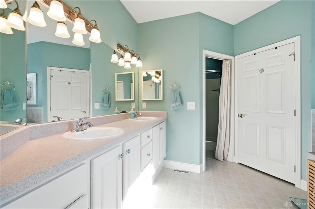 1256 Forest Walk Property Photo 30